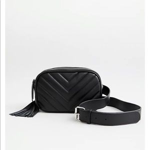 Torrid belt bag, size 2